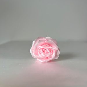 fleur artificielle rose clair synthétique