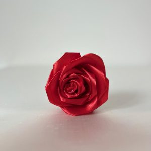 fleur artificielle rose classique synthétique